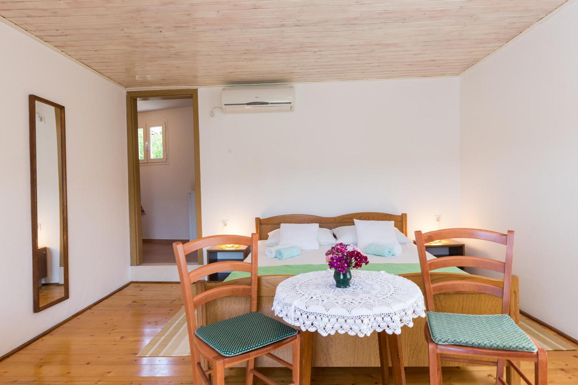 Apartments Miskovic Donje Celo Ngoại thất bức ảnh