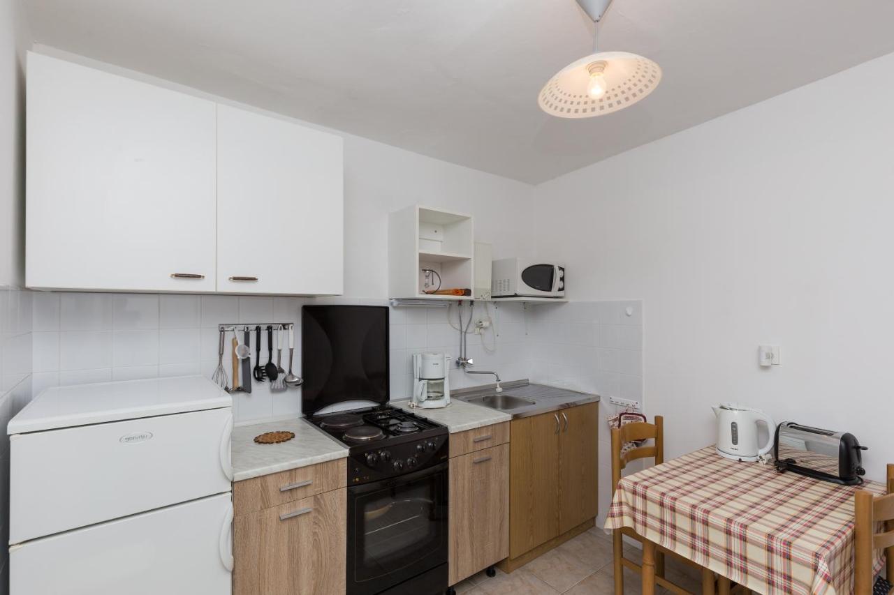 Apartments Miskovic Donje Celo Phòng bức ảnh