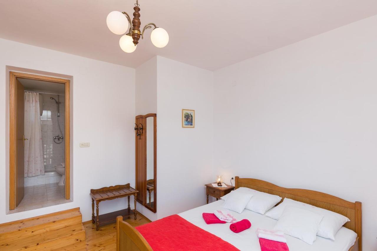 Apartments Miskovic Donje Celo Phòng bức ảnh