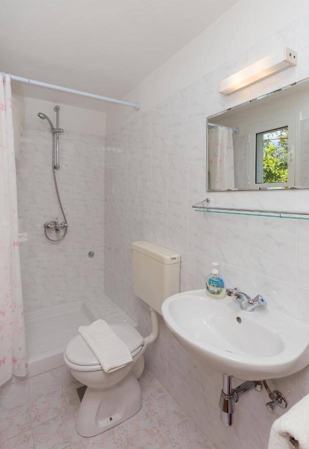 Apartments Miskovic Donje Celo Phòng bức ảnh